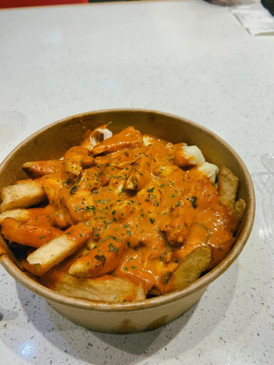 Butter Chicken Poutine, MAJOR JOY Flavoured Chicken