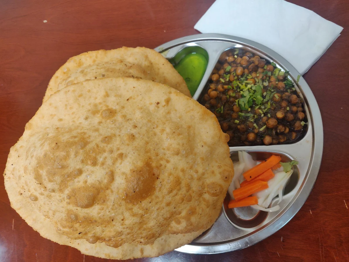 Chhole Bhature, Moti Palace