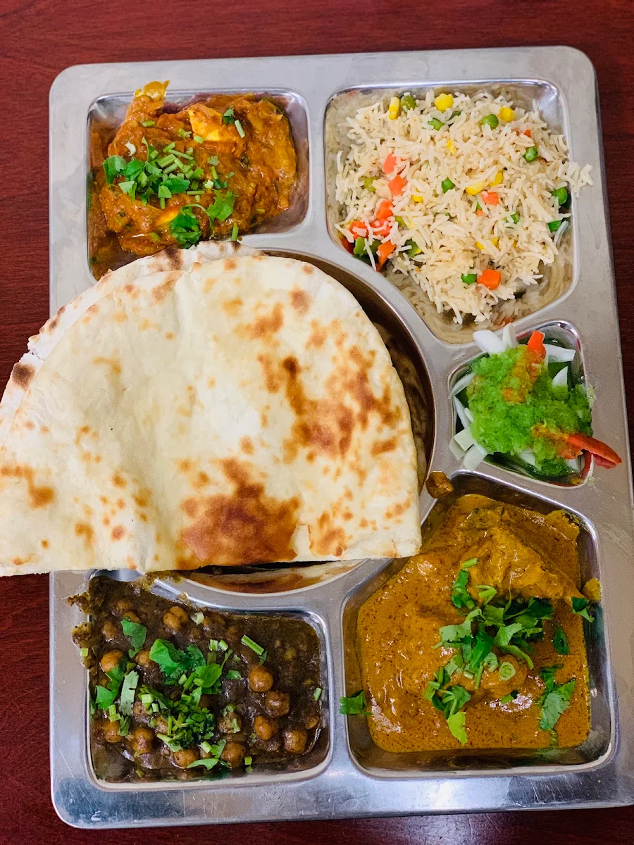 Non Veg Thali, Moti Palace