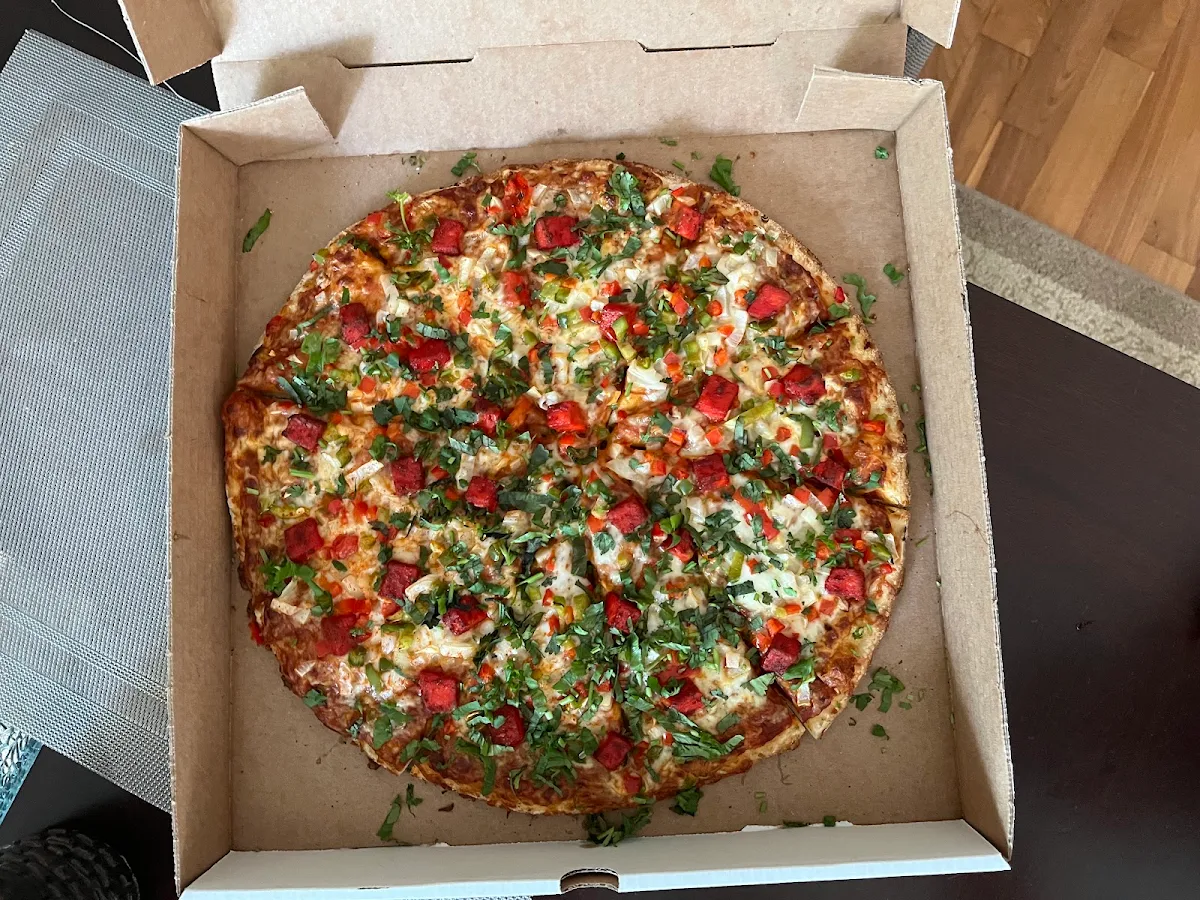 Shahi Paneer Tikka Pizza
