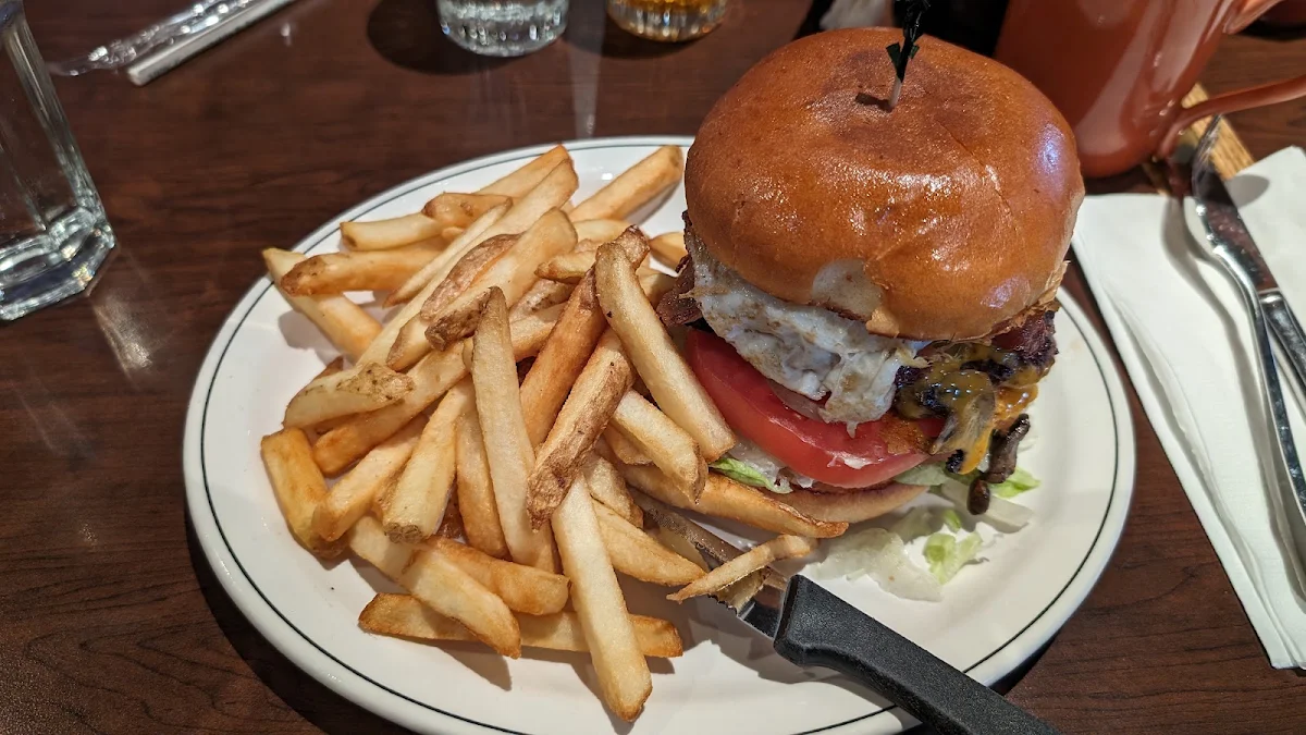 Classic Bacon Cheeseburger