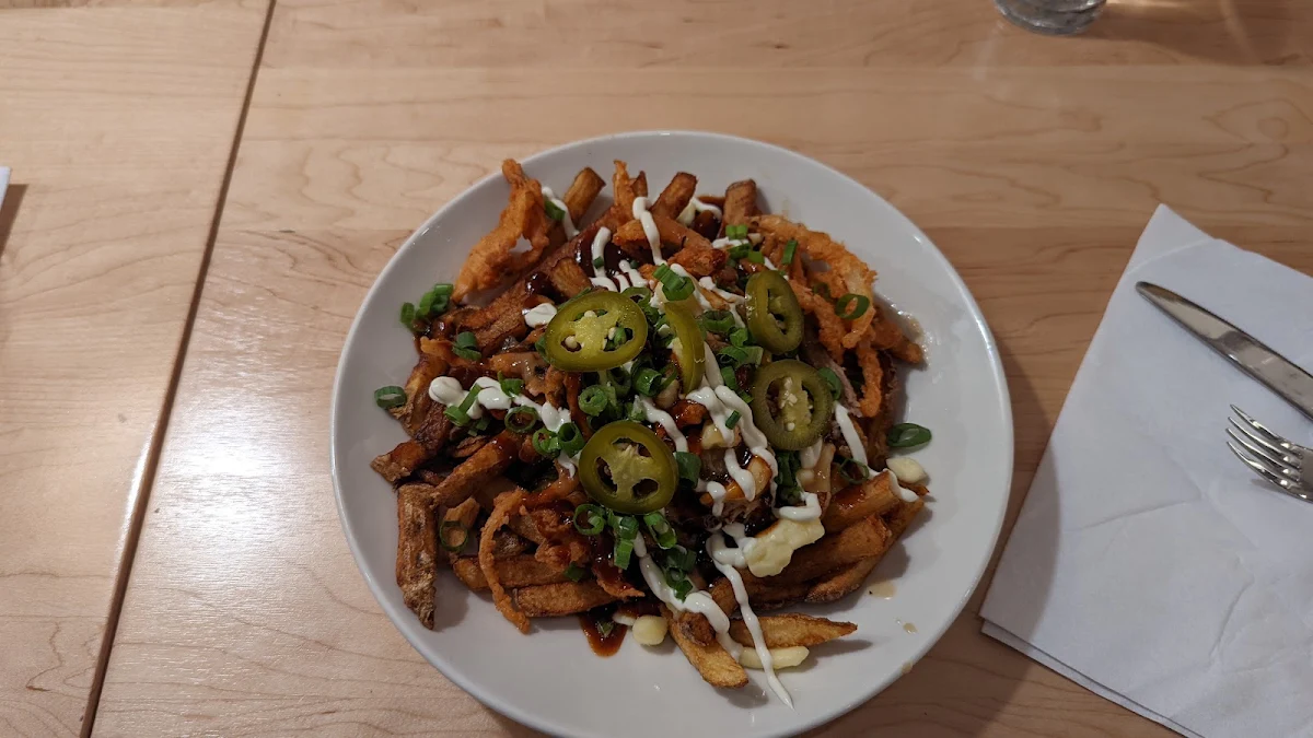 Mojo Poutine, Union East & Drinks