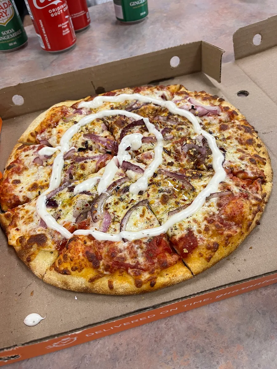 Margherita Pizza with Creamy Garlic Dip