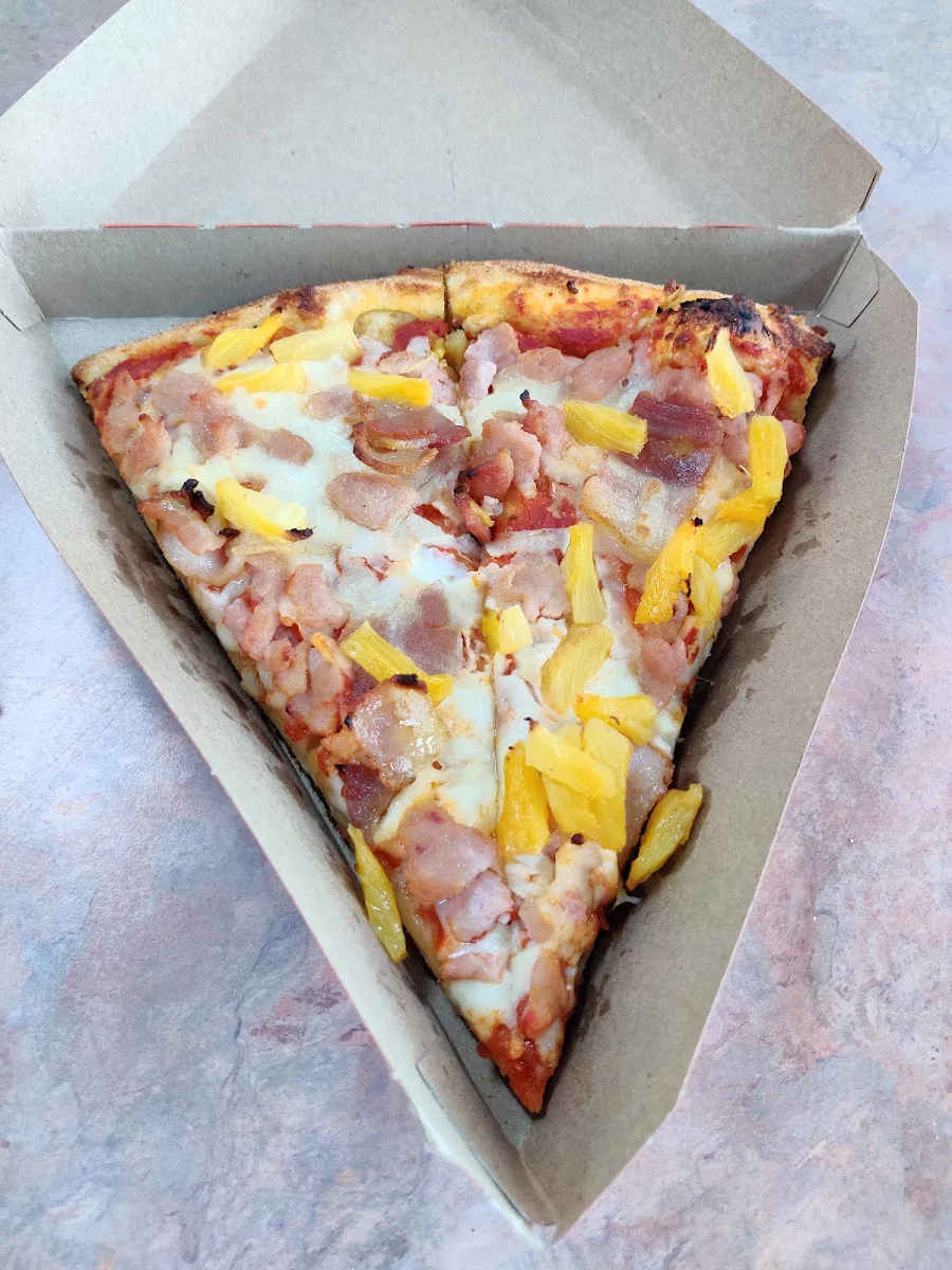 Tropical Hawaiian Pizza