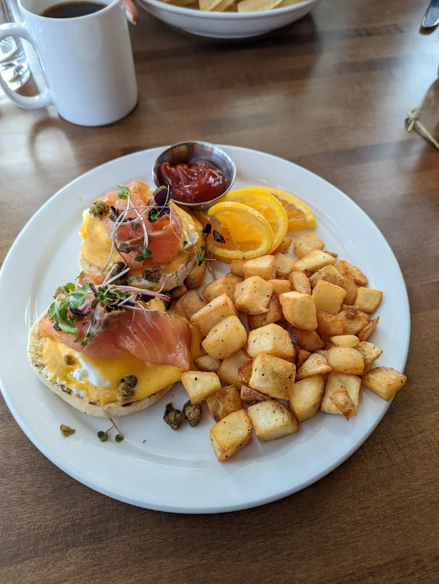 Smoked Salmon Benny