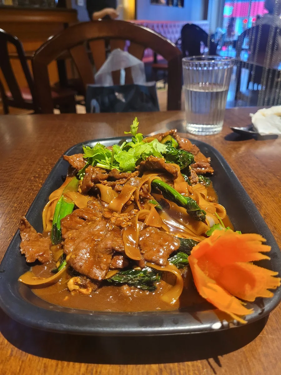 Pad Khing
