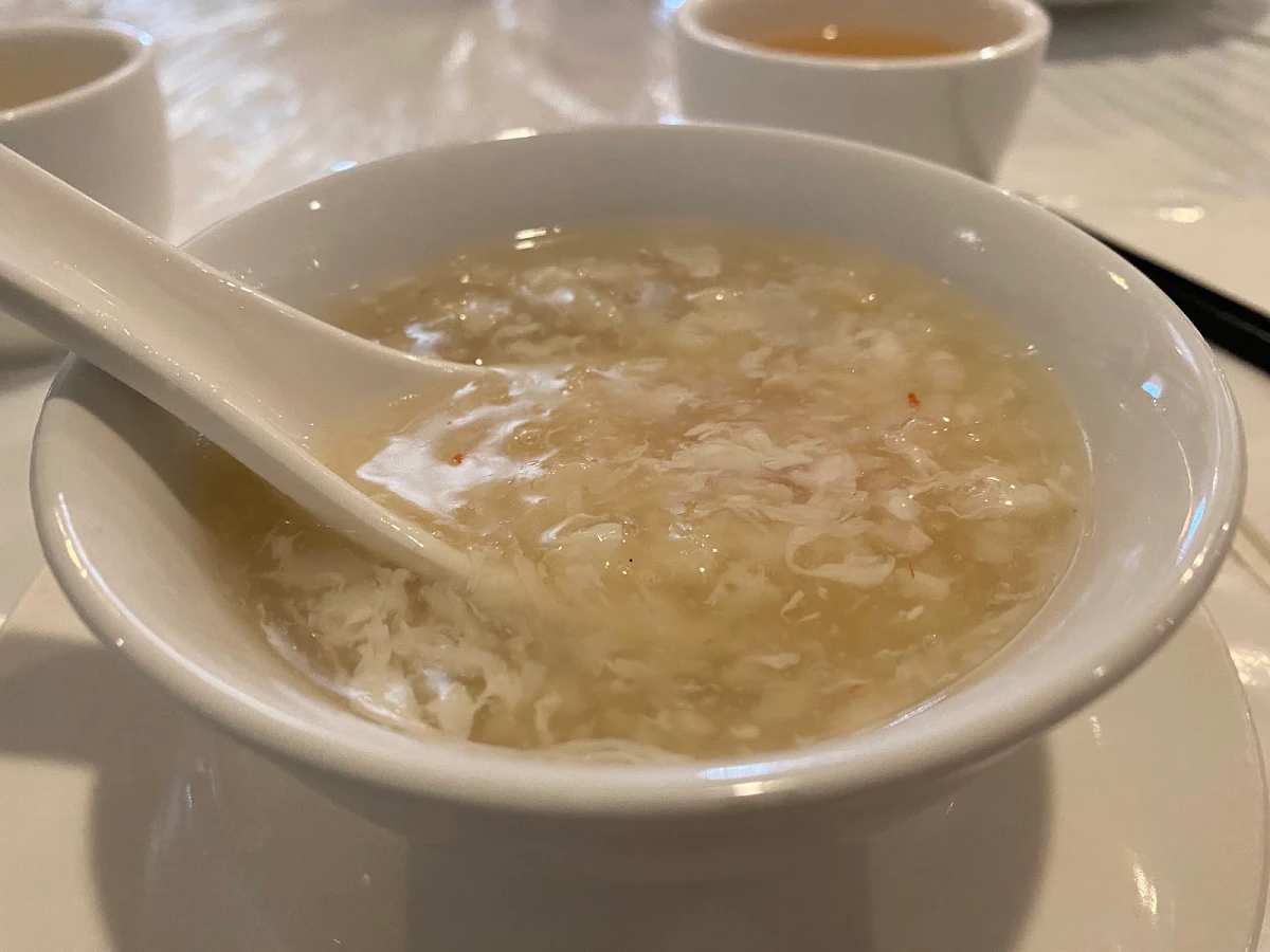 Crab Meat with Fish Maw Soup