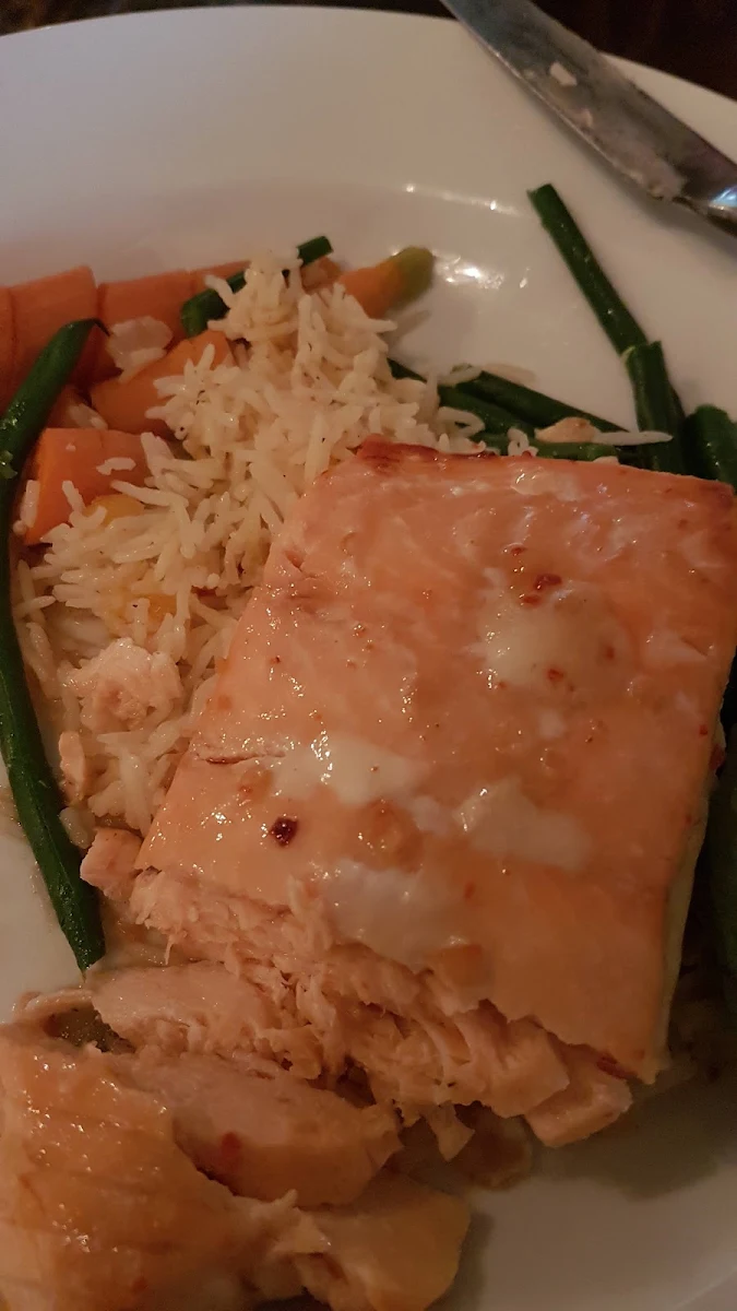 Salmon with Rice and Fresh Vegetables