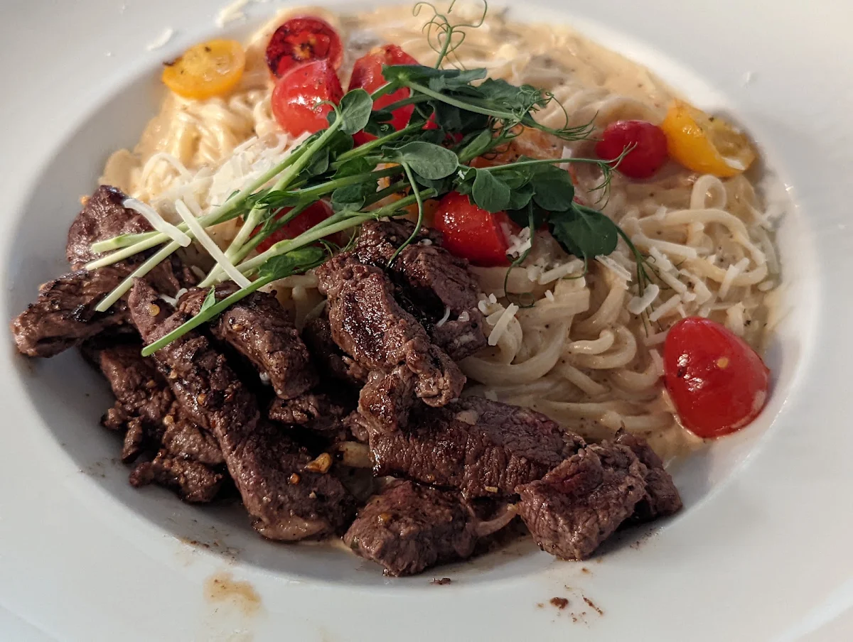 Sriracha Blue Cheese Fettuccini with Steak