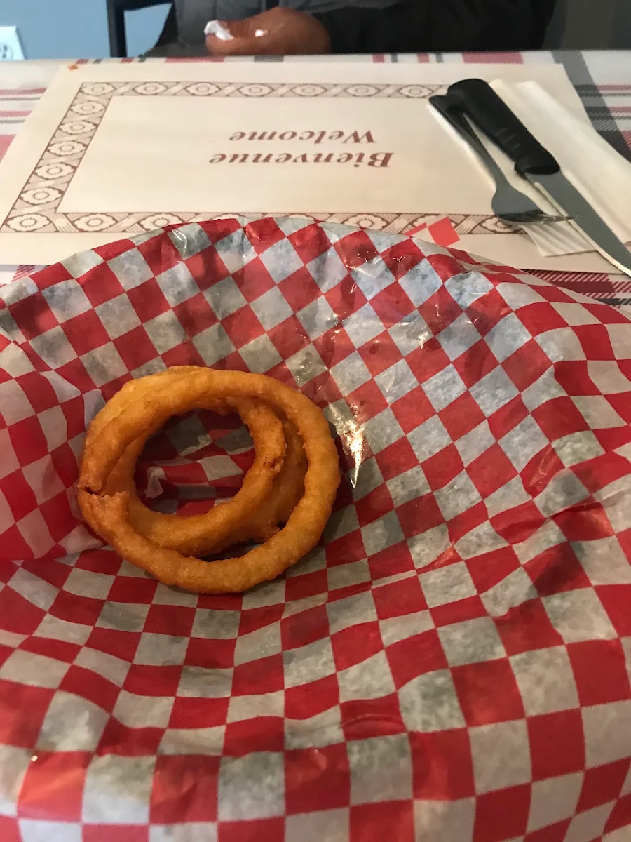 Highlights, Vanessa's Take-Out & Convenience