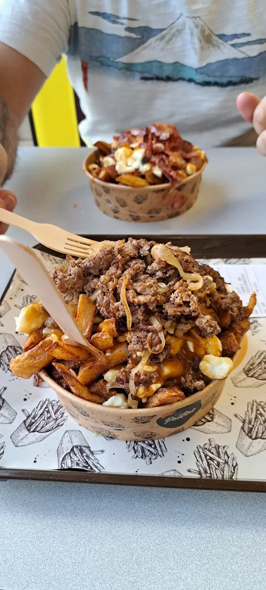 Poutine Boeuf Haché Et Oignons Frits