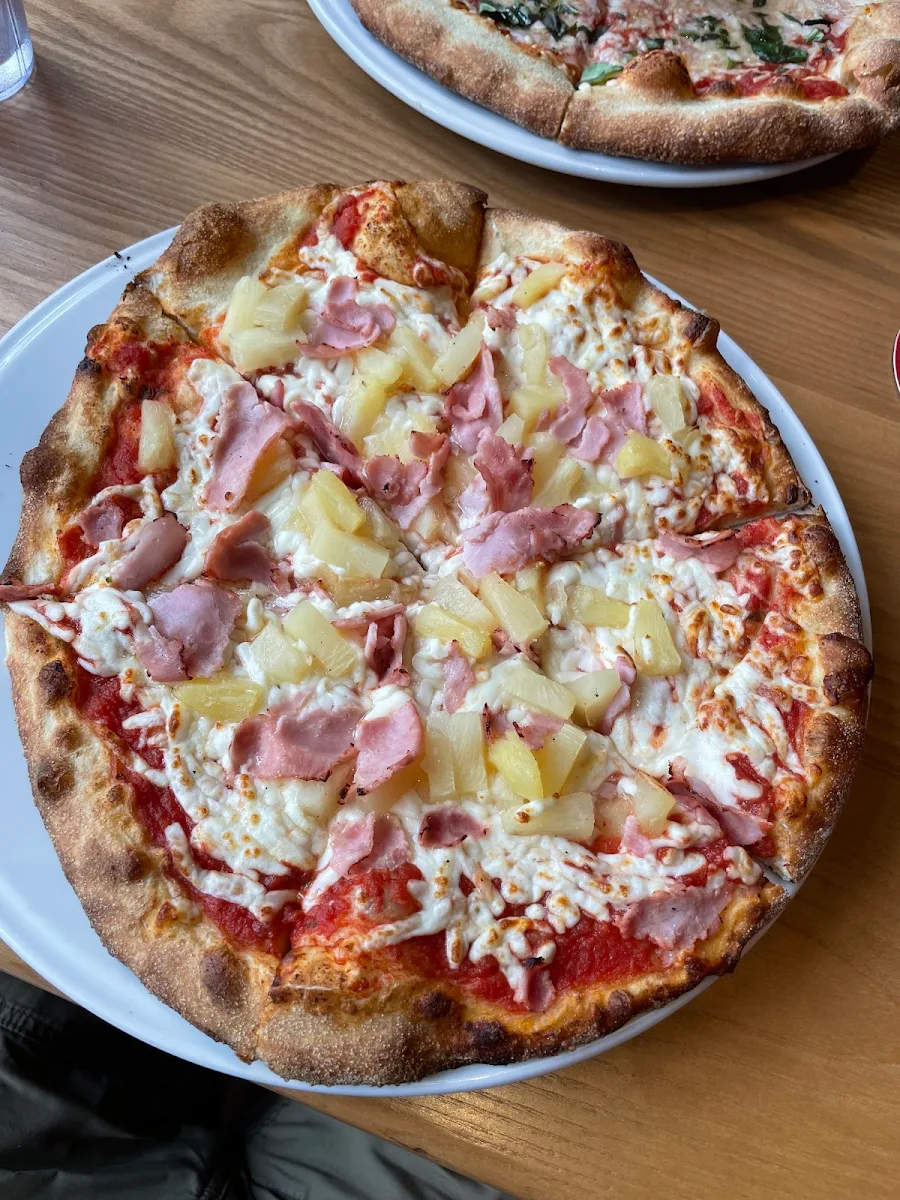Hawaiian Pizza