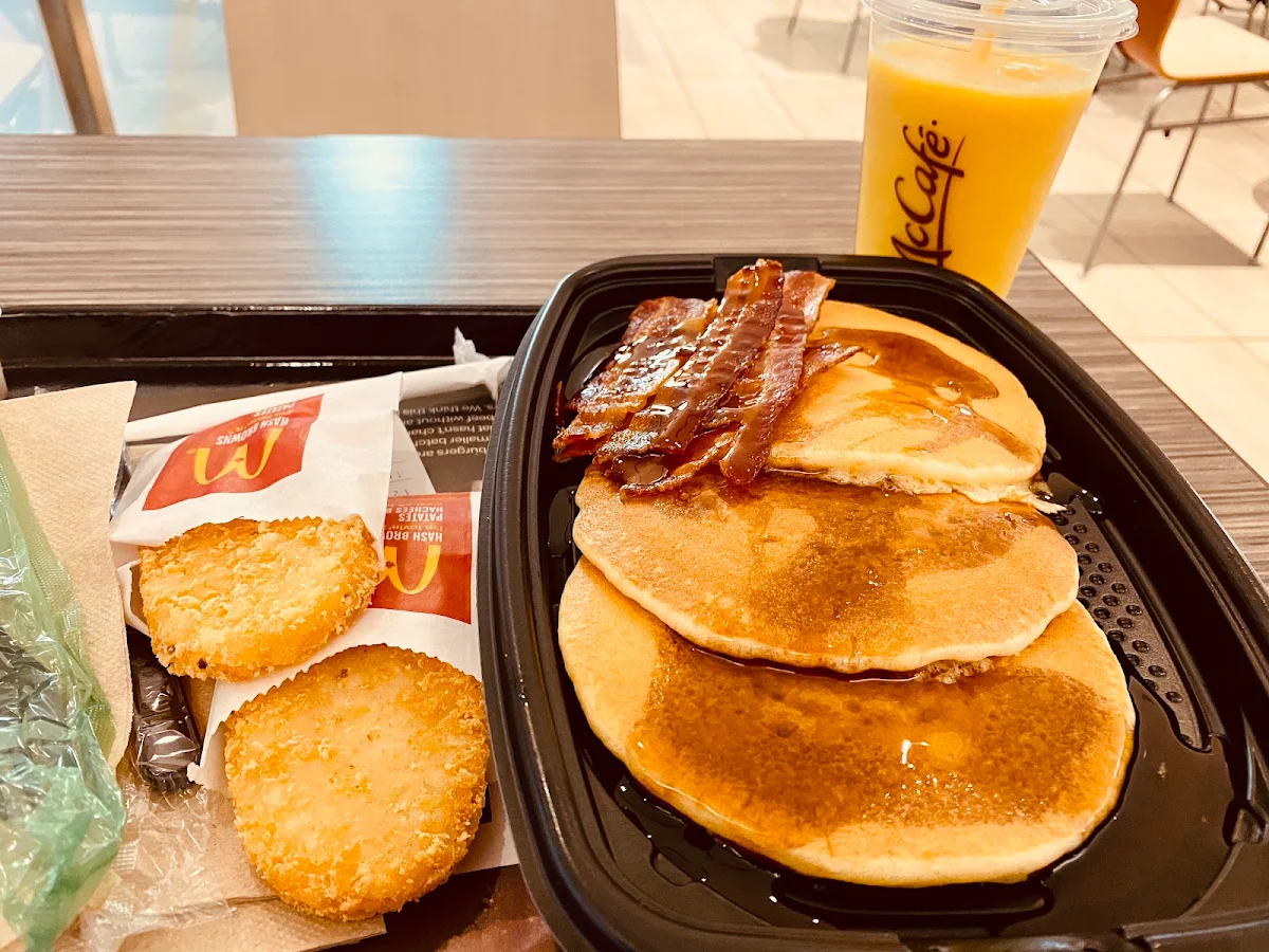Hotcakes Happy Meal