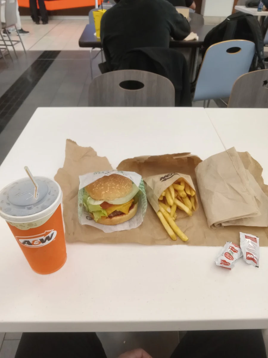 Cheddar Bacon Uncle Burger