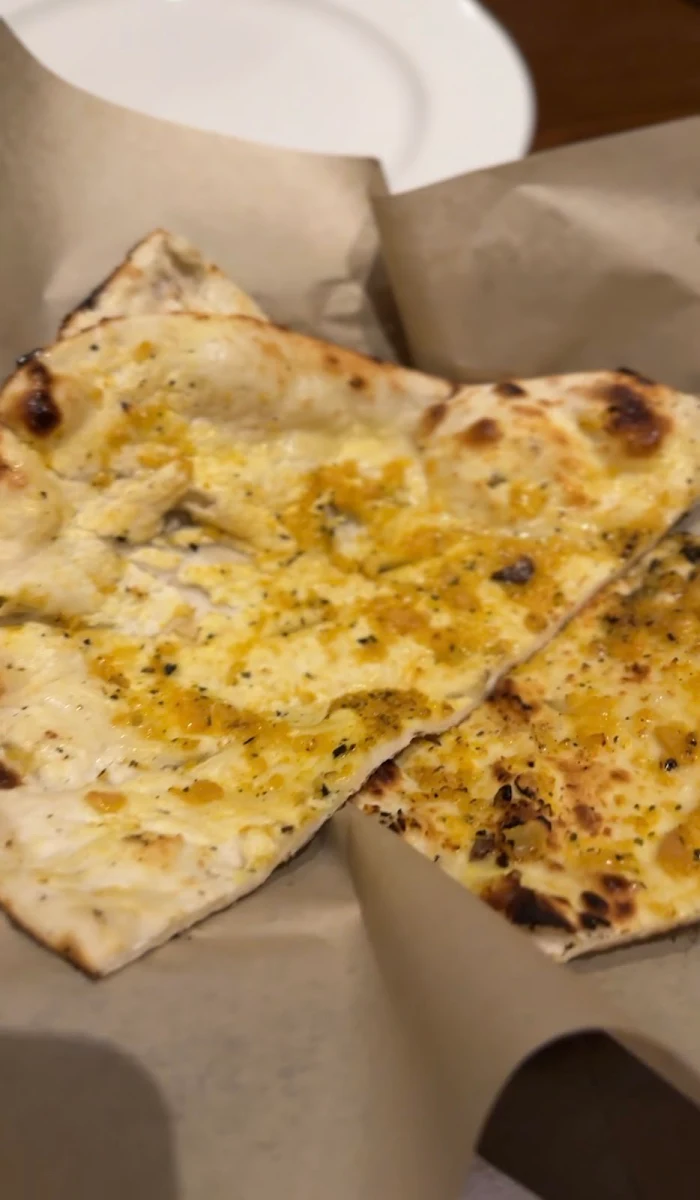 Cheesy Garlic Naan
