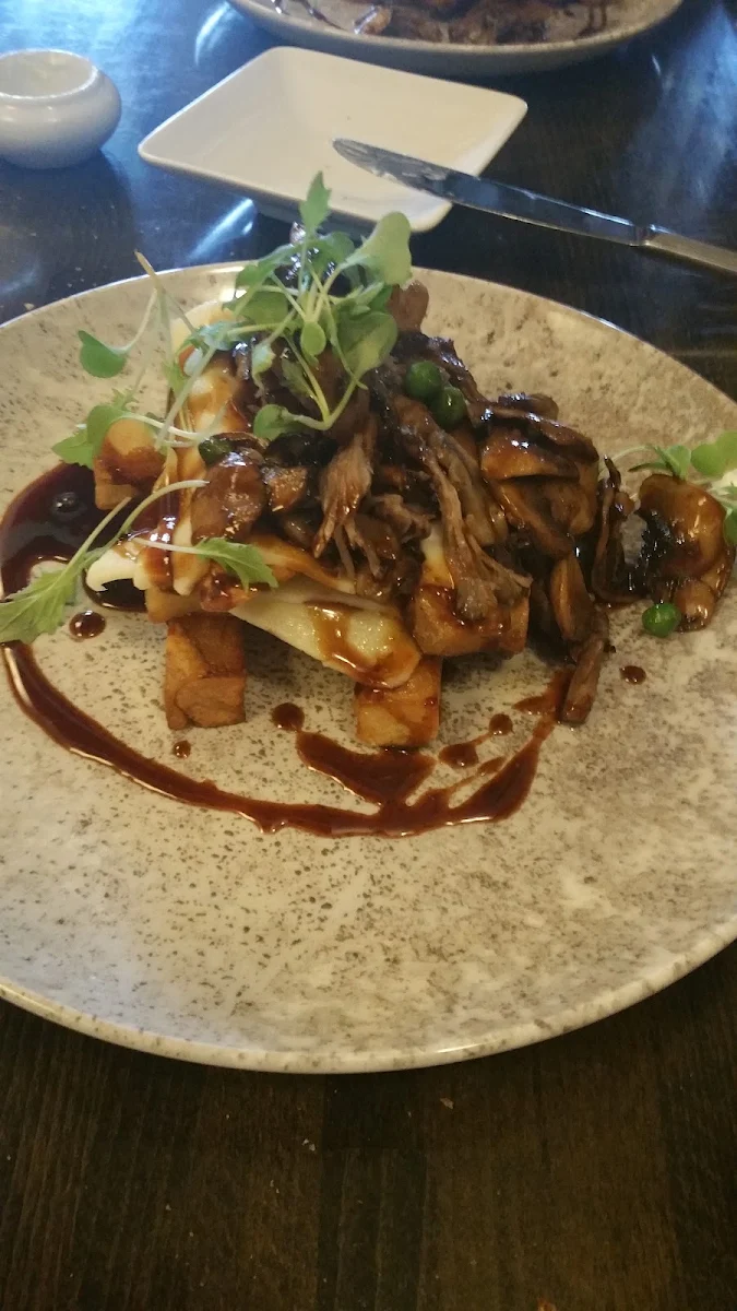 Poutine Au Confit De Canard