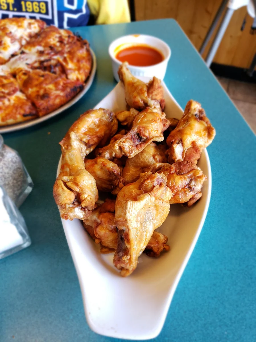 One Pound of Chicken Wings