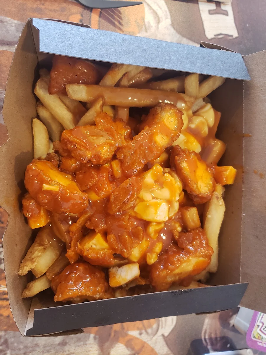Spicy Chicken Poutine