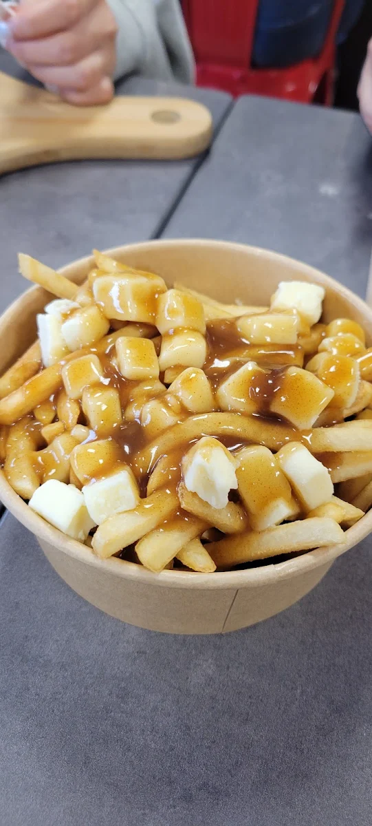 Poutine, La Baguette Parisienne
