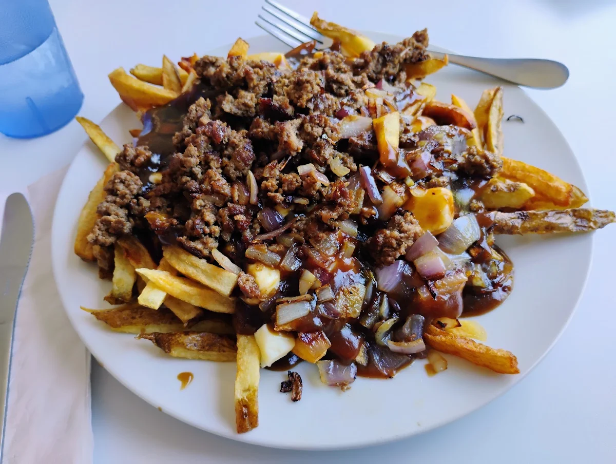 Breakfast Poutine