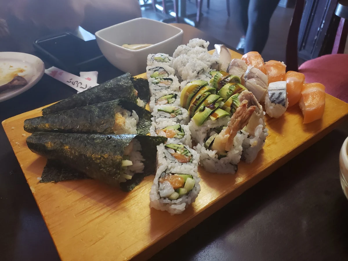 Dynamite Hand Roll