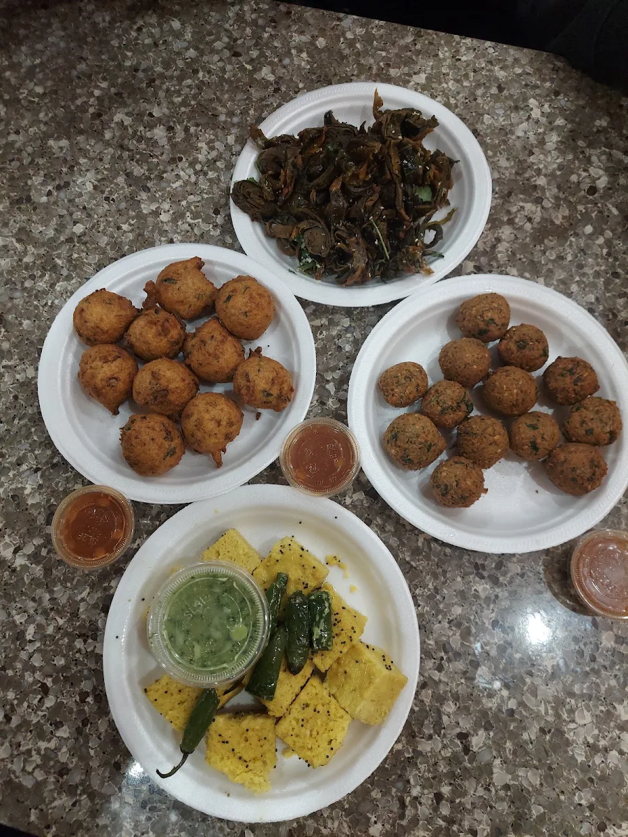 Methi Gota, Shriji Catering And Takeout