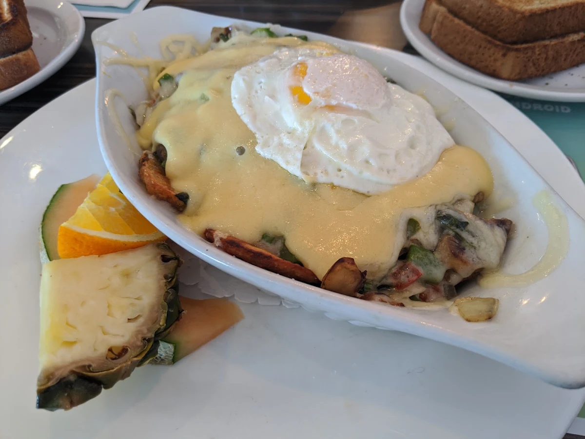 Béné Du Boisé Mushroom-swiss Benny
