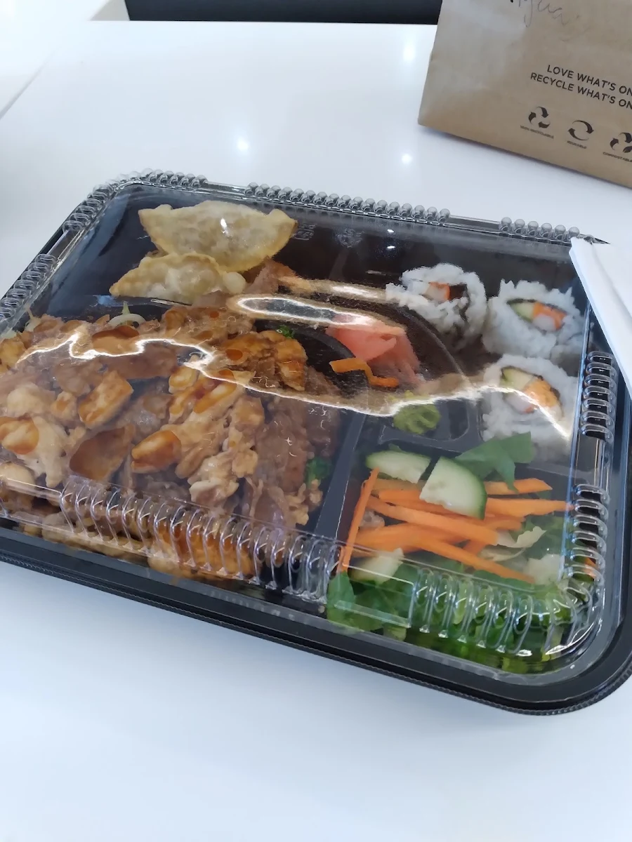Beef & Chicken Bento Box