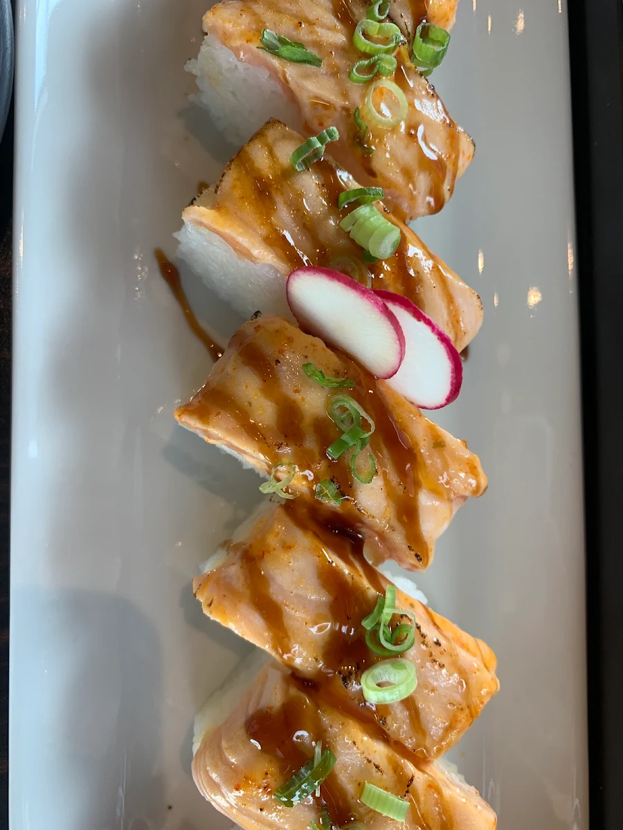 Aburi Sushi 9 Pcs