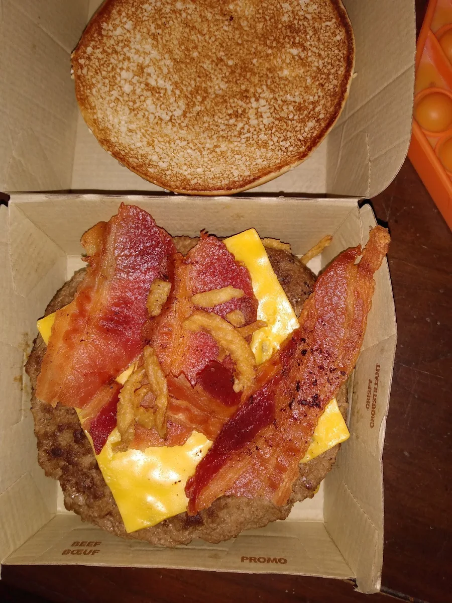Crispy Onion Bacon Burger
