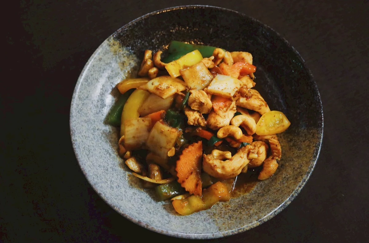 Cashew Nuts Pad Med Mamuang
