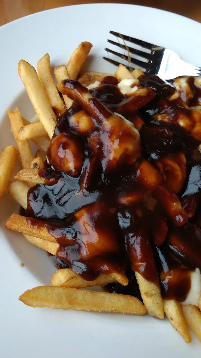 Poutine, The 101 Bar & Grill