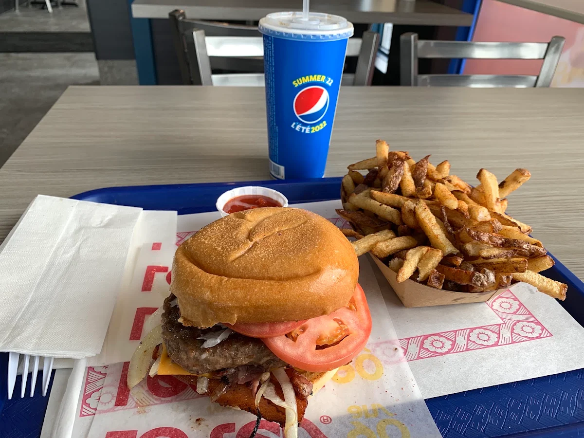 Deluxe Burger Trio