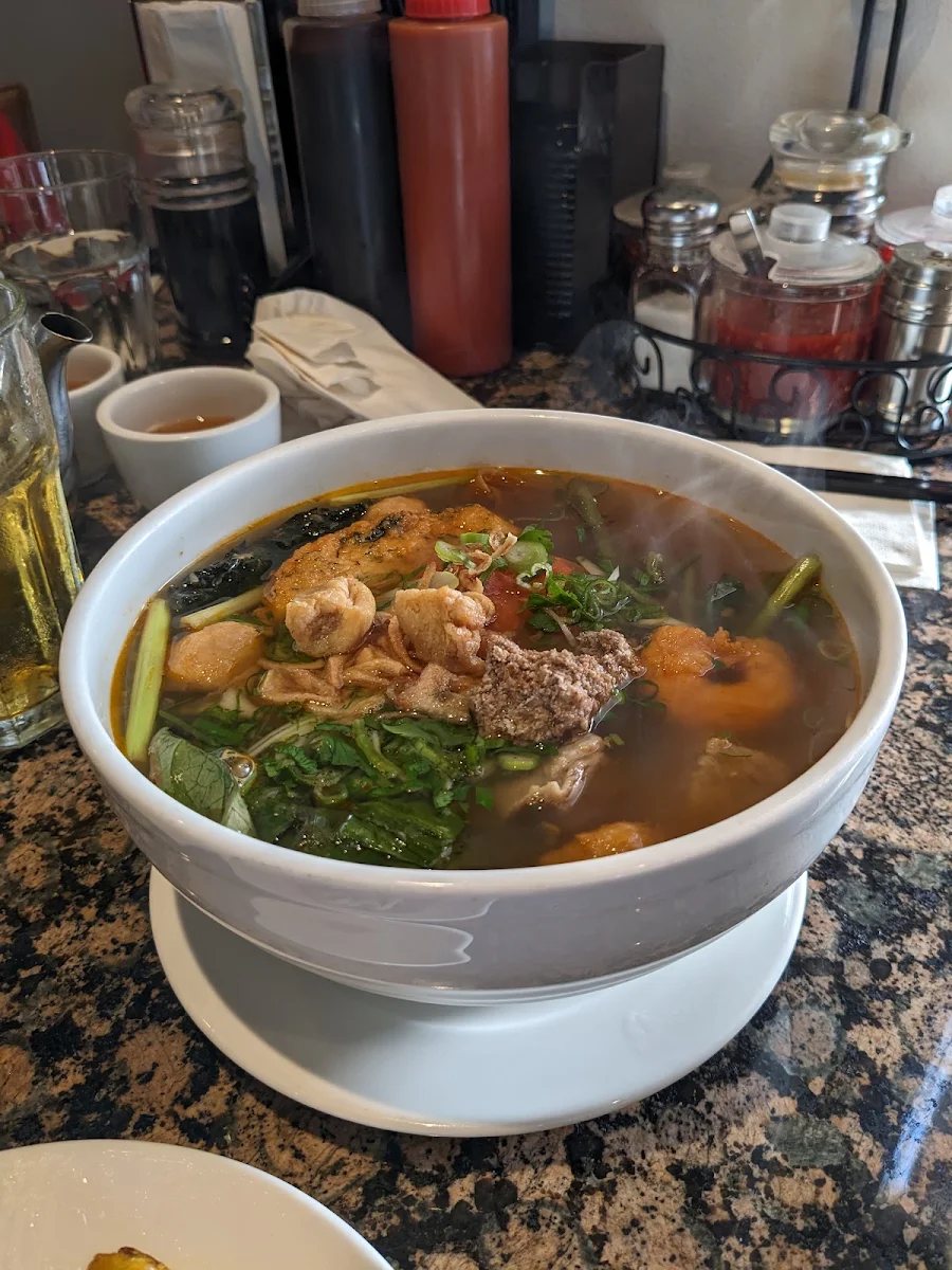 Bun Rieu