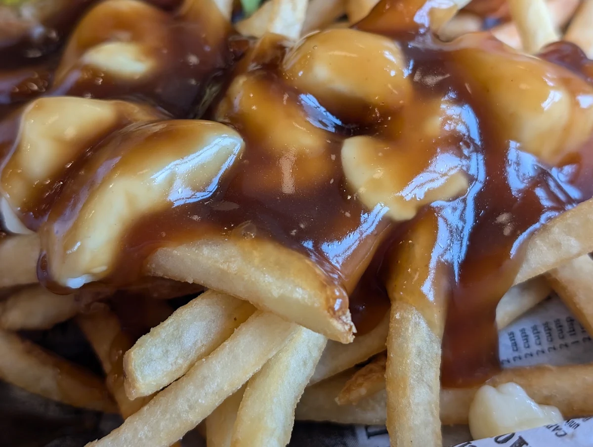 Poutine, Smitty's Restaurant & Lounge - Winnipeg Kenaston