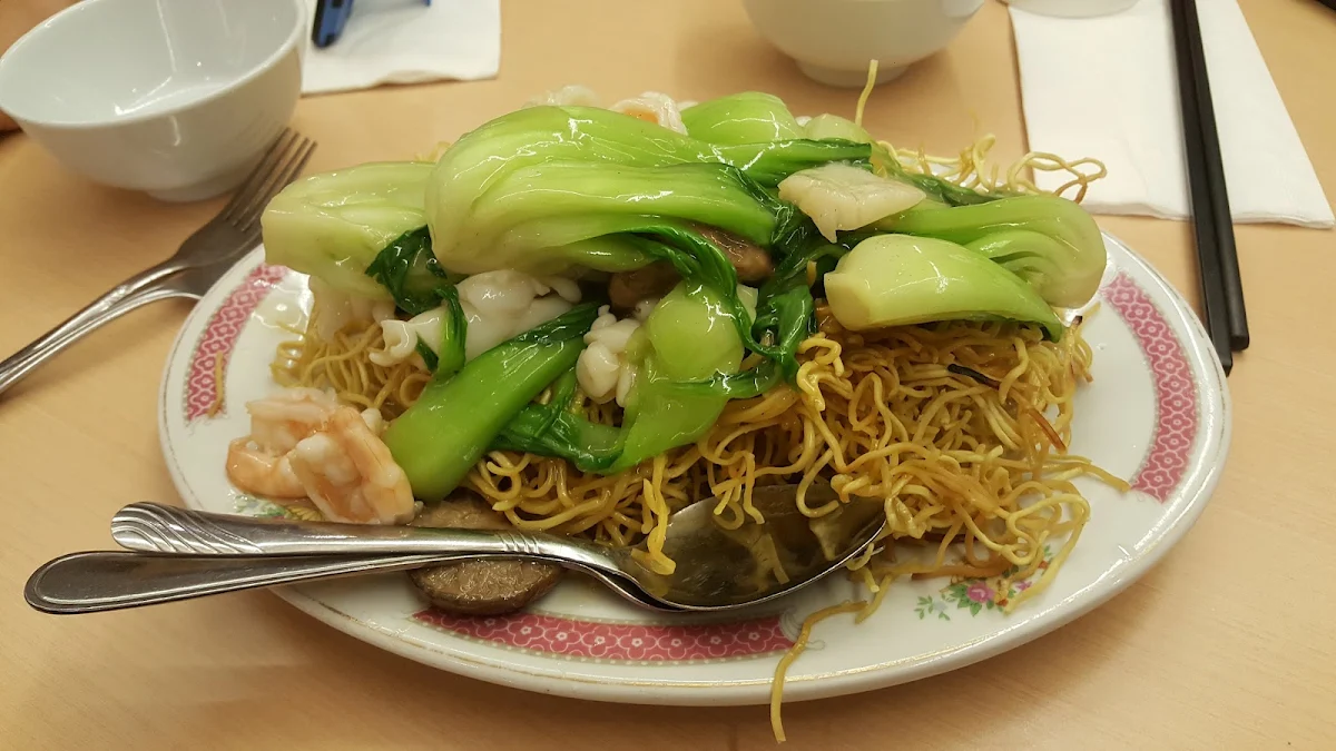 Pan Fried Yee Mein