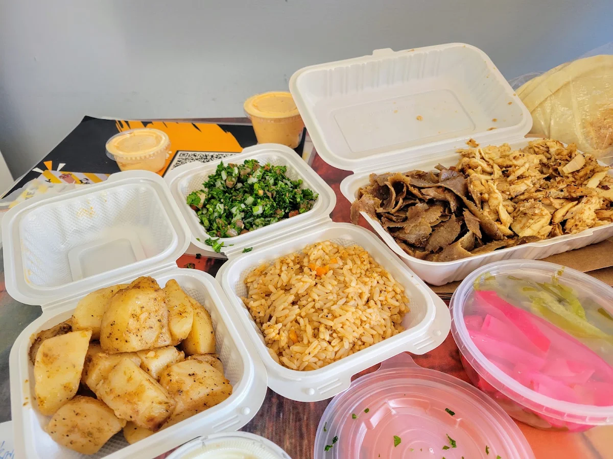 Highlights, Zesty Shawarma'z