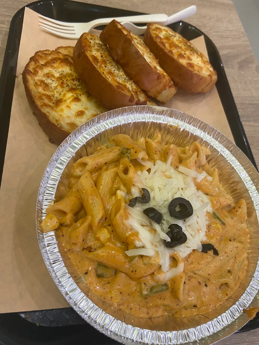 Pink Sauce Penne Pasta with Cheese Garlic Bread