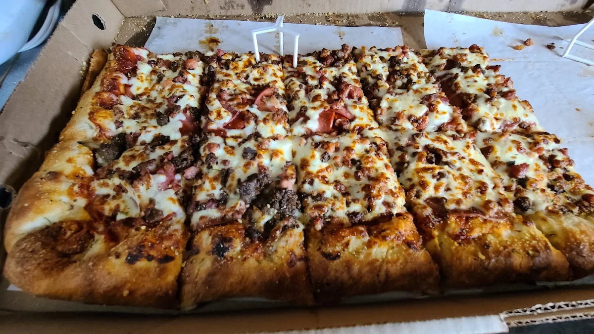 Meat Party Pizza Donair Stuffed Crust with Mozza