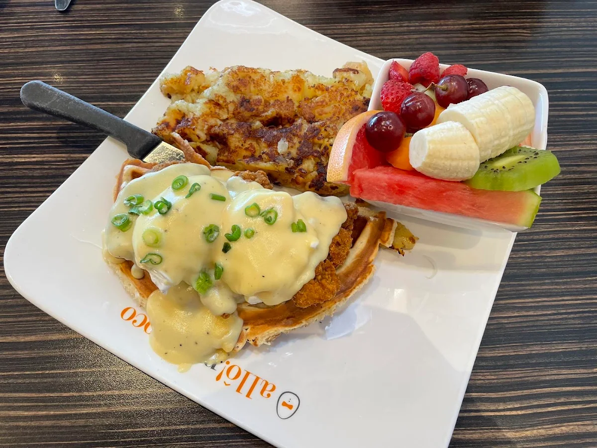 Fried Chicken Egg Benedict