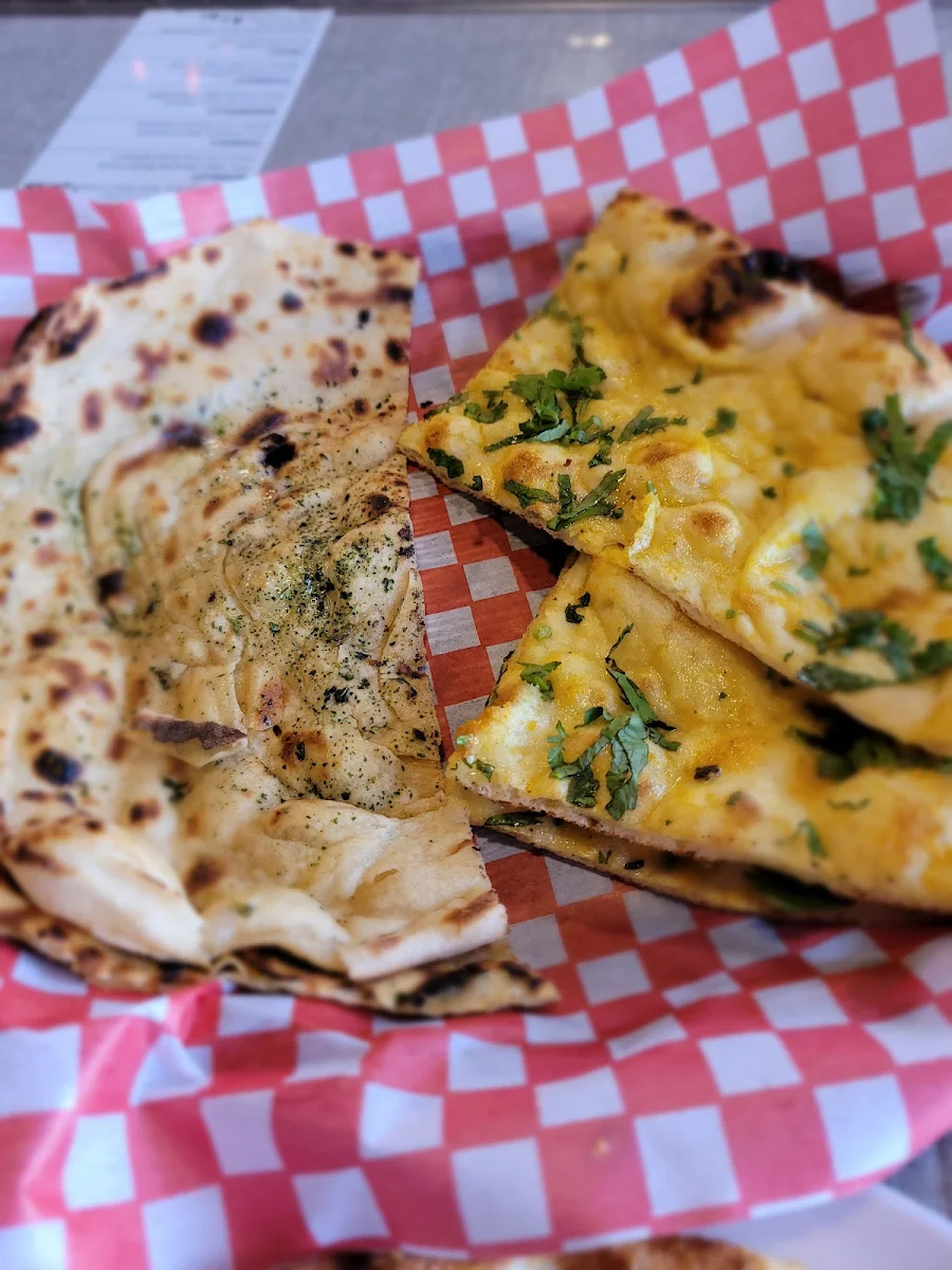 Lachha Paratha & Garlic Naan
