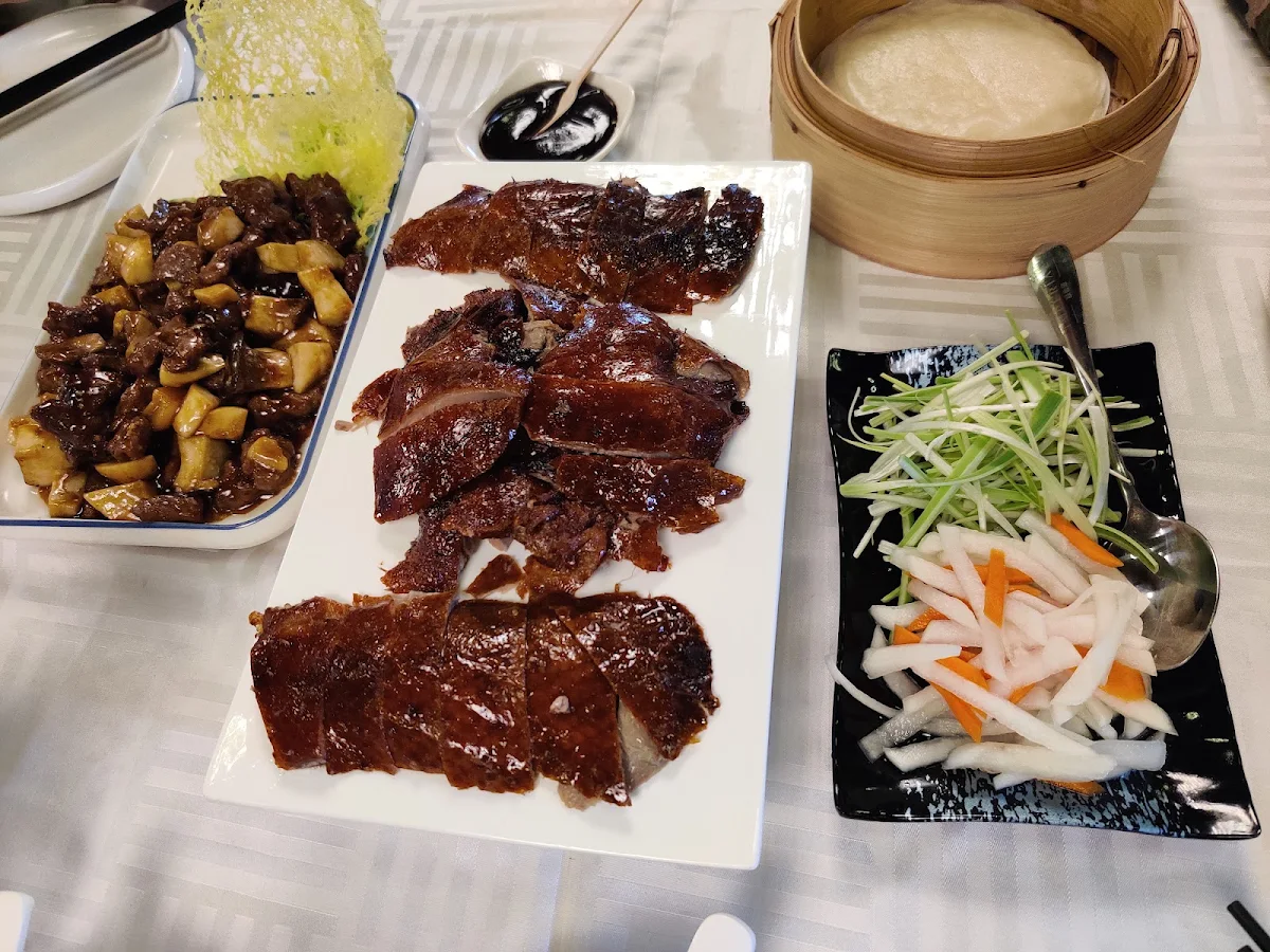 Suckling Pig Jellyfish and Assorted BBQ Platter