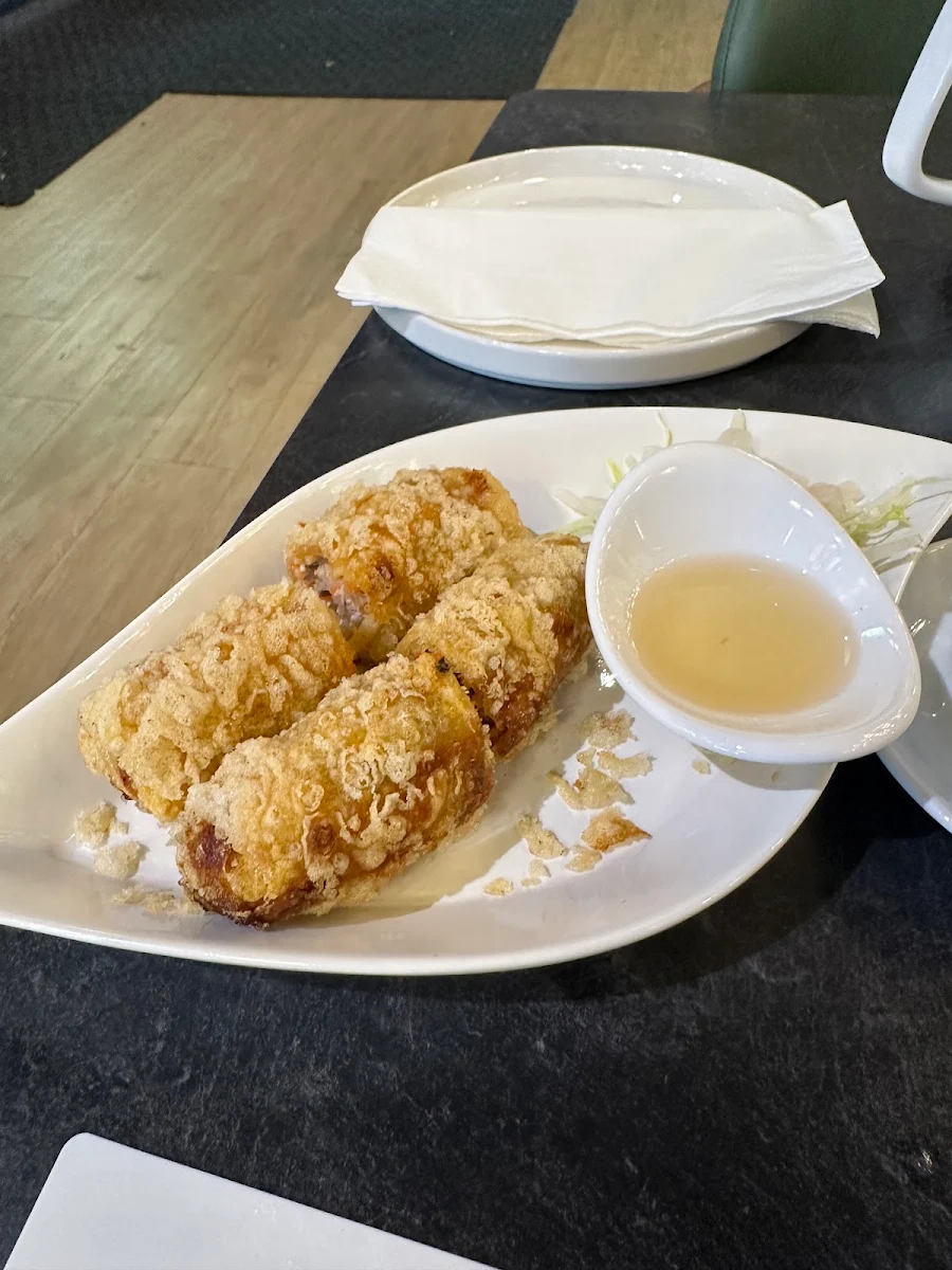 4 Chả Giò Fried Spring Roll