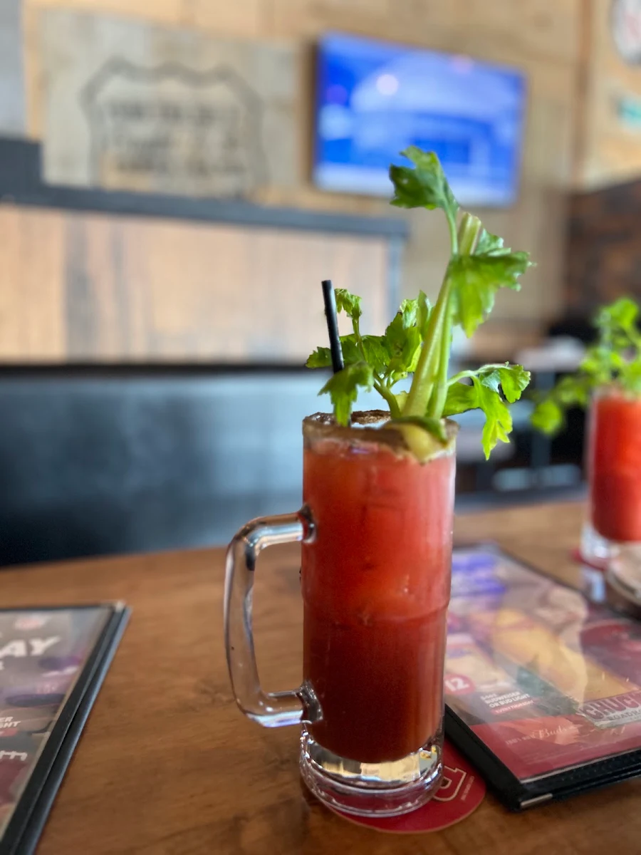 Highlights, Chuck’s Roadhouse Bar and Grill