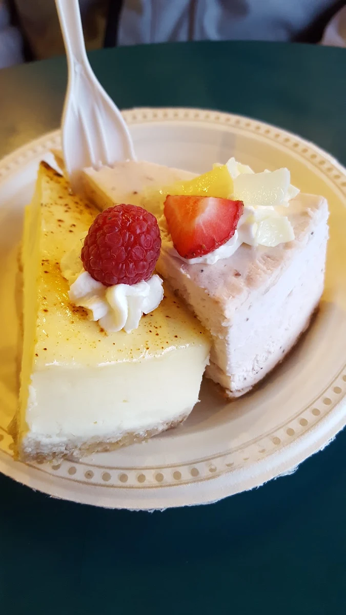 White Chocolate Strawberry Cheesecake