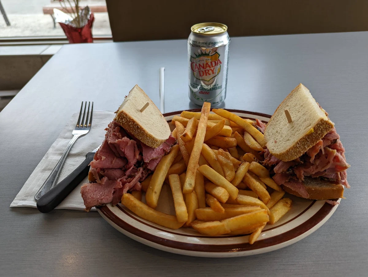 Sandwich À la Viande Fumée Smoked Meat Sandwich