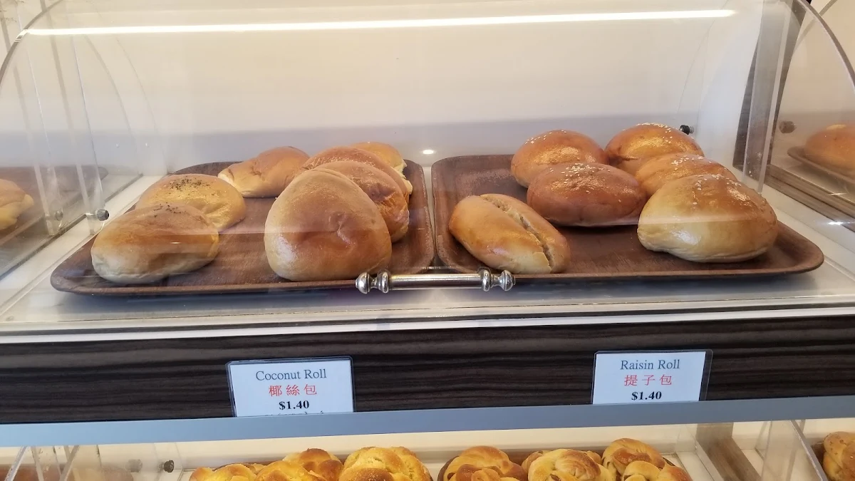 Coconut Cream Bun