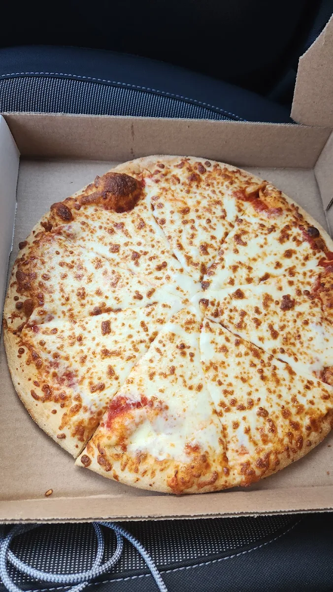 Medium Tripple Cheese Pizza