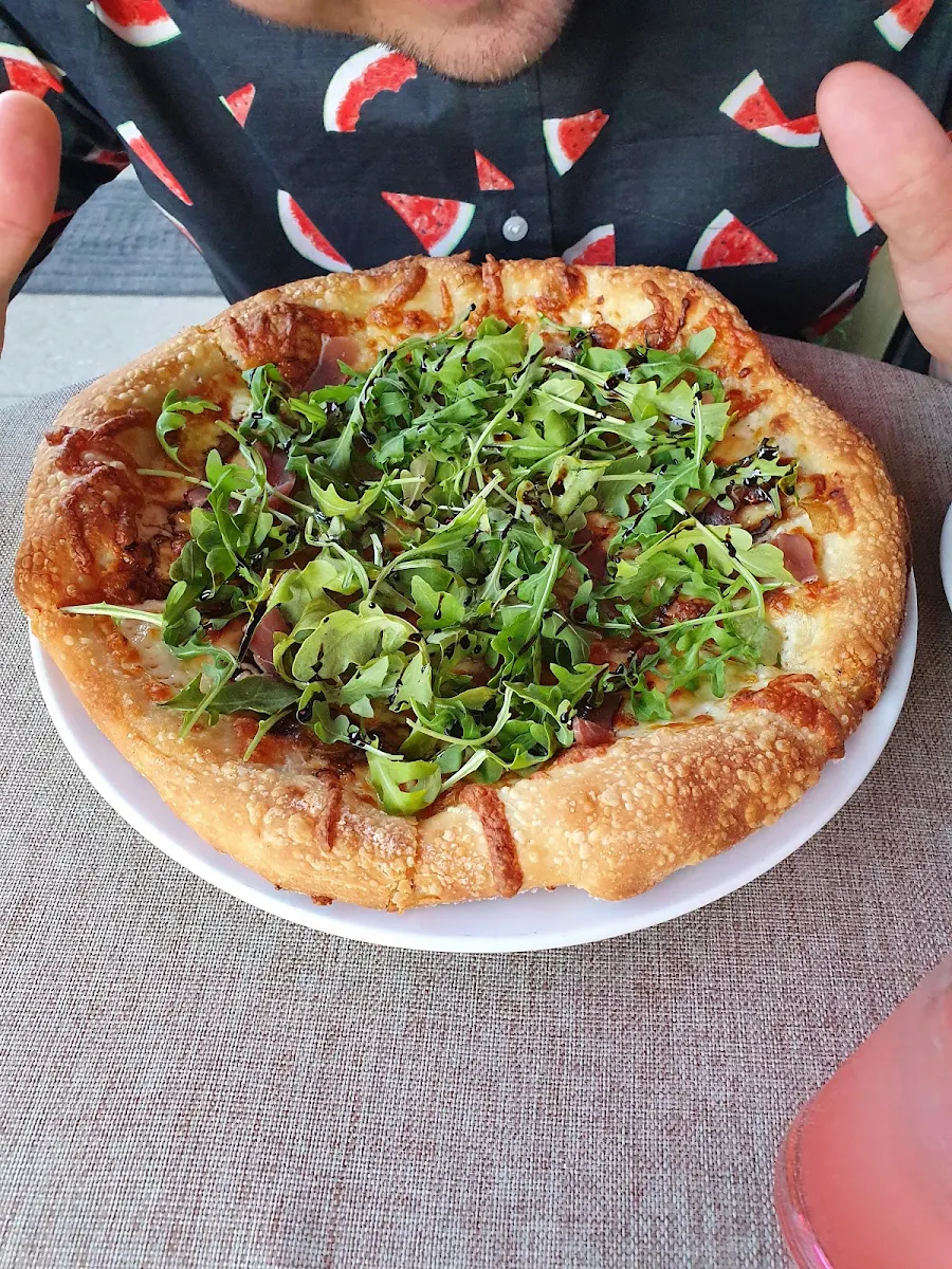 Miles Pizza
