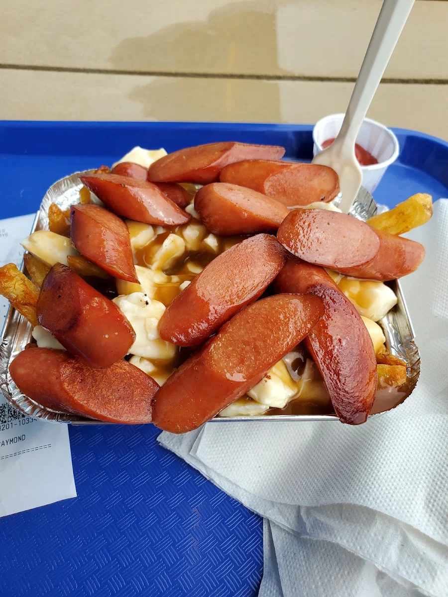 Poutine Extra Saucisse